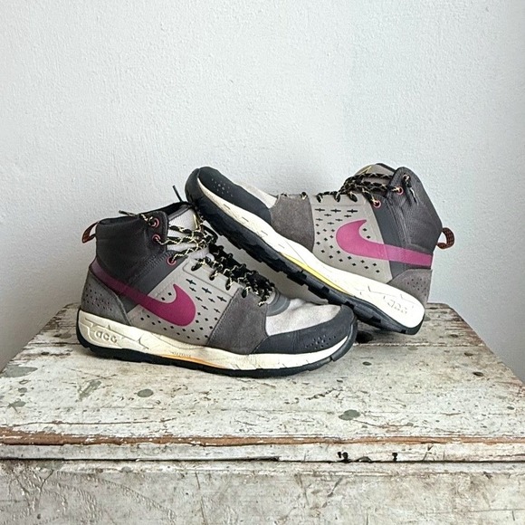 Nike Other - Rare Nike ACG Air Alder Mid Hiking Boots Grey Pink Brown 599660-060 Men's 11